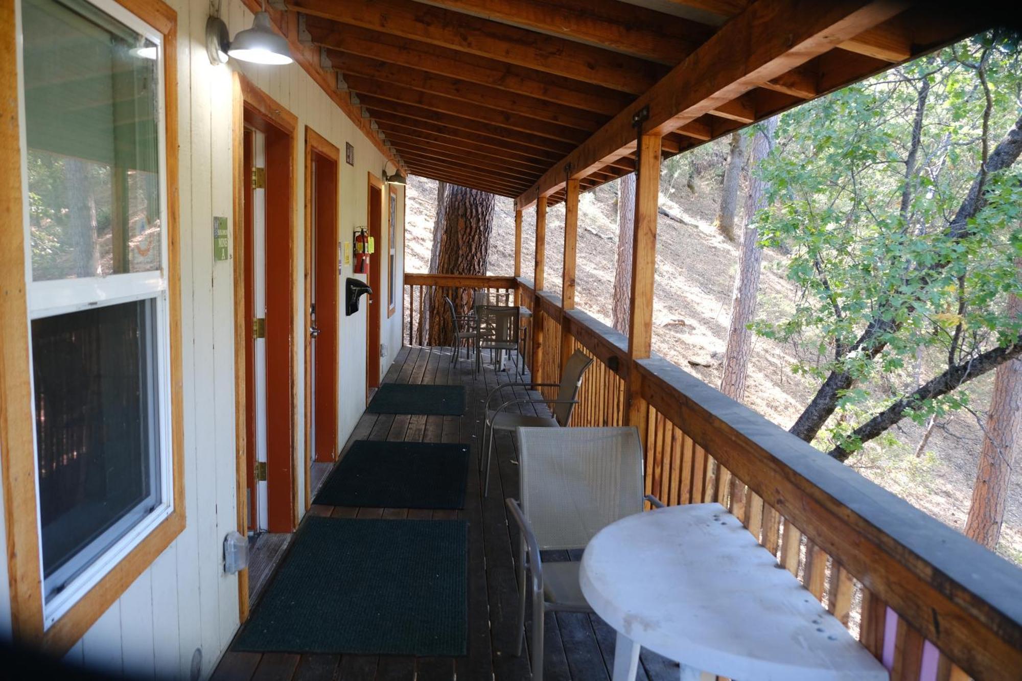 Yosemite Bug Rustic Mountain Resort Midpines Εξωτερικό φωτογραφία